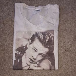 Leonardo DiCaprio short sleeve